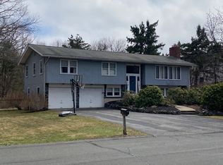 42 Sanderson Rd, Lexington, MA 02420