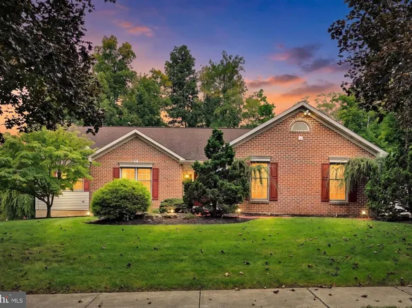 48 Kinsey Hill Dr, Birdsboro, PA 19508