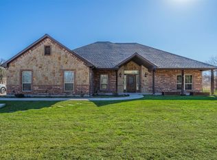 208 Wrigley Dr, Springtown, TX 76082