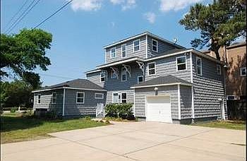 2nd image of 2258 Maple St