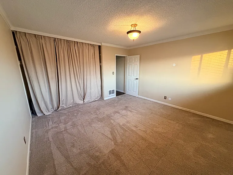 540 Evergreen St — Photo 7