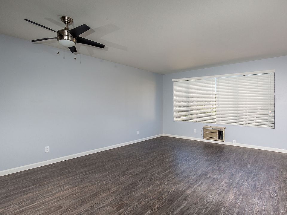 1st image of 4471 44th St
