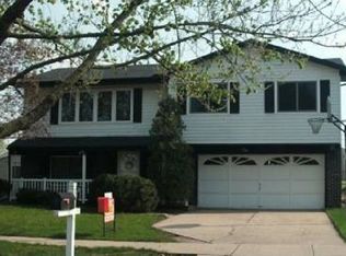 305 Appling Ln, Bolingbrook, IL 60440