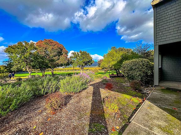 3rd image of 1863 Carignan Way