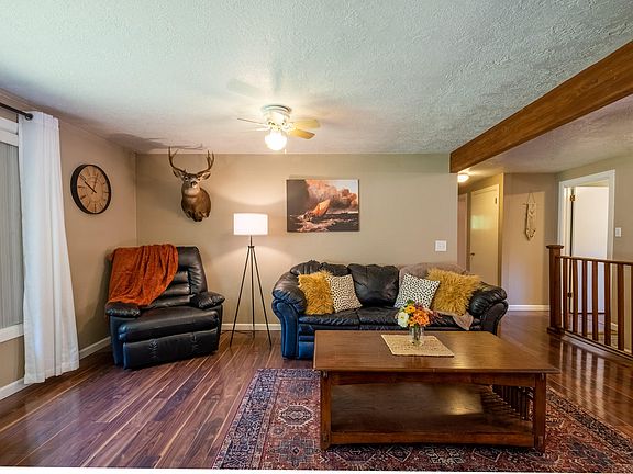 5th image of 1648 SE Alder Lane Dr