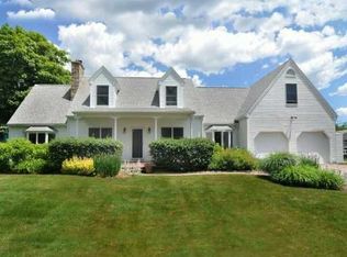 174 Sunset Dr, Charlestown, RI 02813