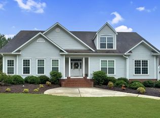 515 Governors Creek Ln, Sanford, NC 27330