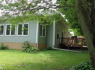 206 W Cedar St, Le Roy, IL