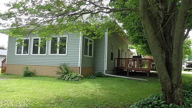 206 W Cedar St photo 1