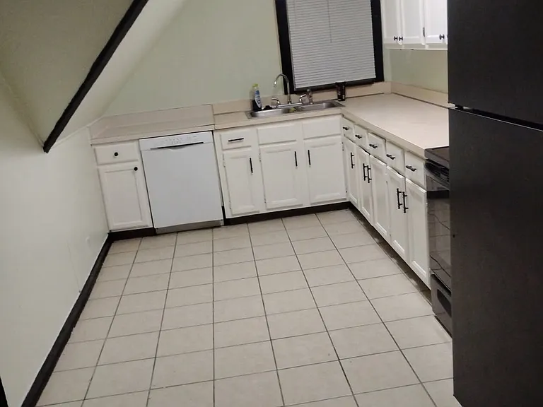 459 S Grand Ave — Photo 6