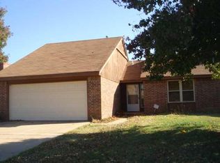 609 Springwood Ln, Norman, OK 73072