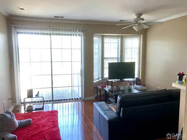 336 Cozzens Ct — Photo 85