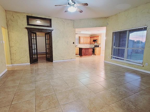 2nd image of 6014 Winter Park Ln