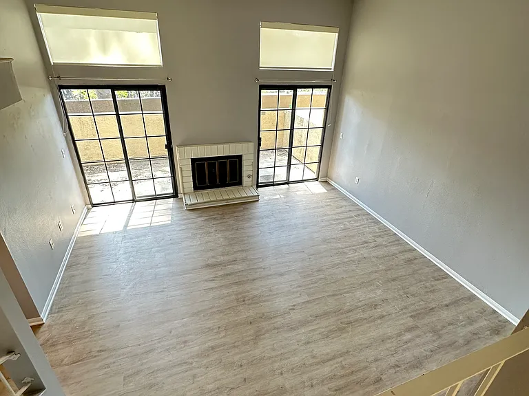 1153 Arbor Ln — Photo 5