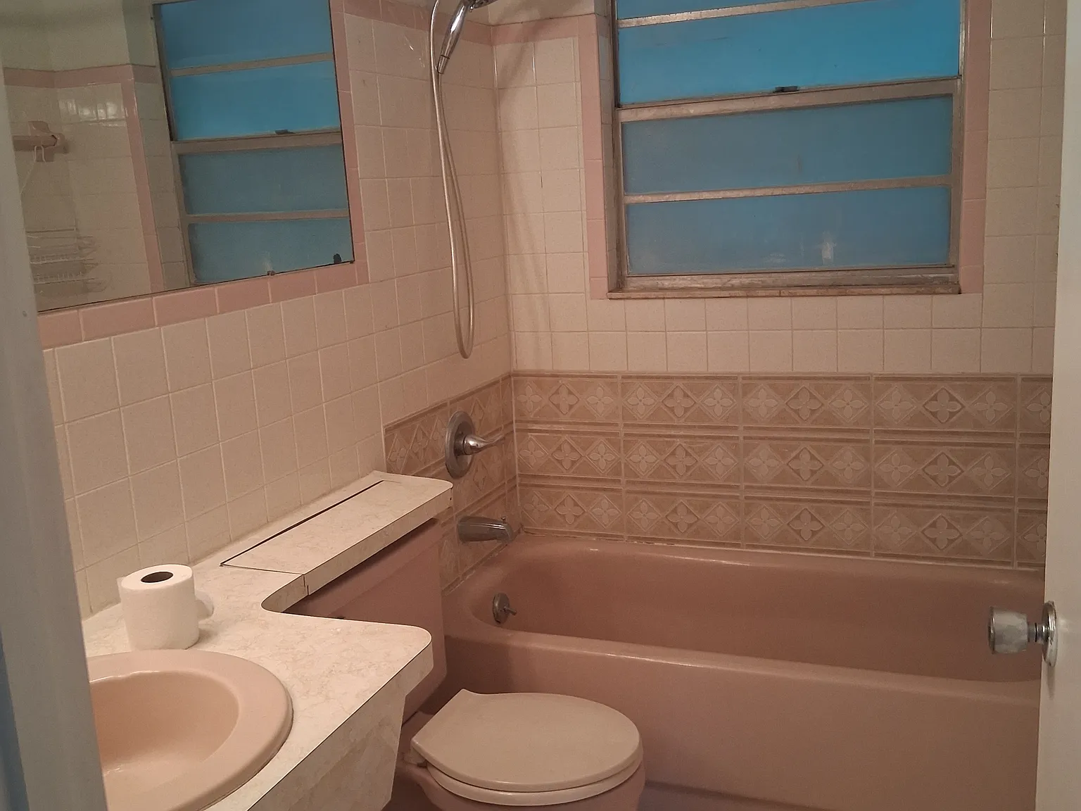 2 bed, 1293 sqft, $1,300 — Photo 4