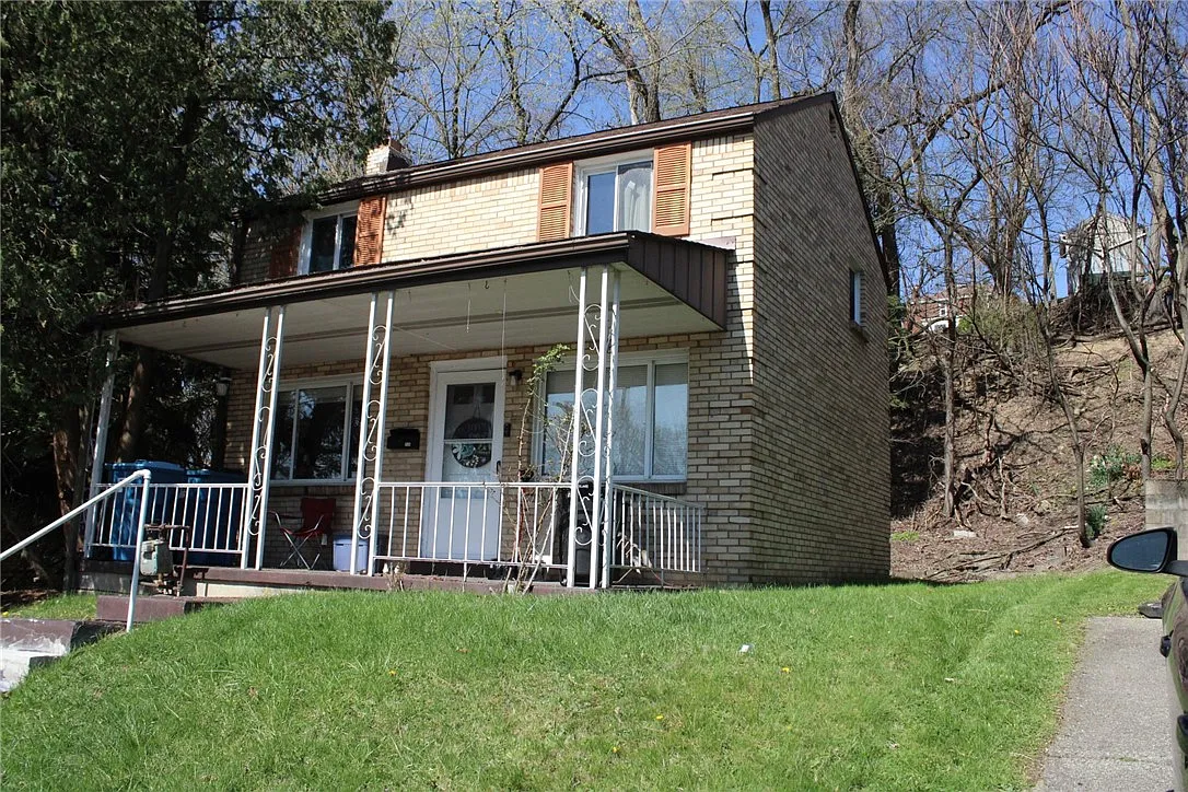 526 Pennwood Dr photo 1