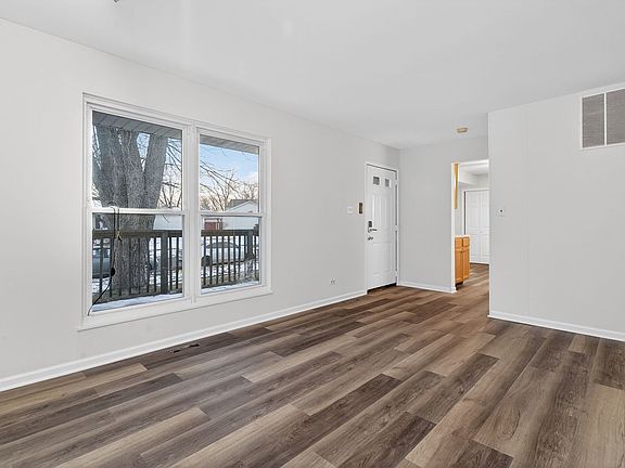 5th image of 9156 W 161st Pl