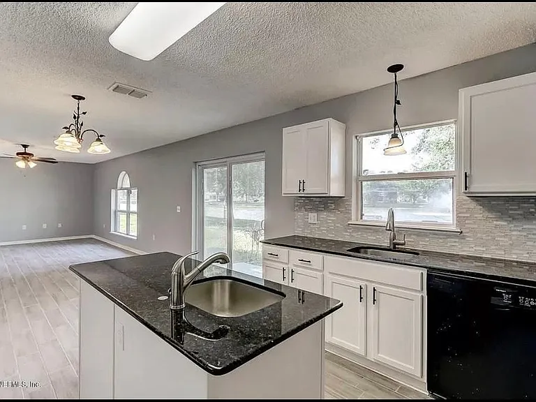 4043 Broad Creek Ln — Photo 6