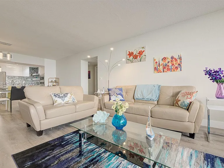 3725 S Ocean Dr #601 — Photo 7