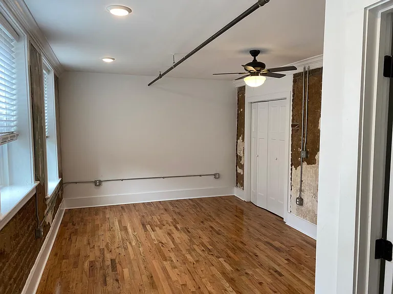 1100 Church St — Photo 18