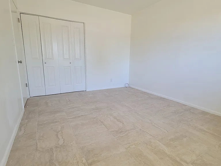Bedroom photo 3