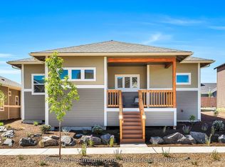 1536 NW Kingwood Ave, Redmond, OR 97756