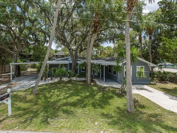 5266 Miller Bayou Dr, Port Richey, FL 34668