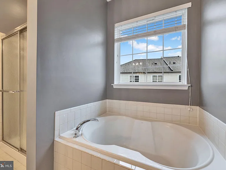5502 Capital Gateway Dr #418 — Photo 15