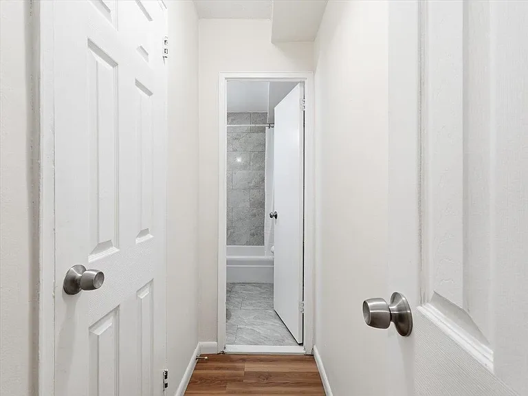 201 Saint Pauls Ave #2M — Photo 12
