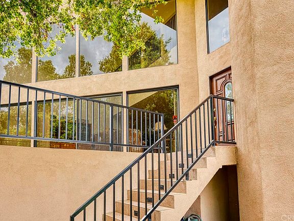 3rd image of 4415 Canoga Ave