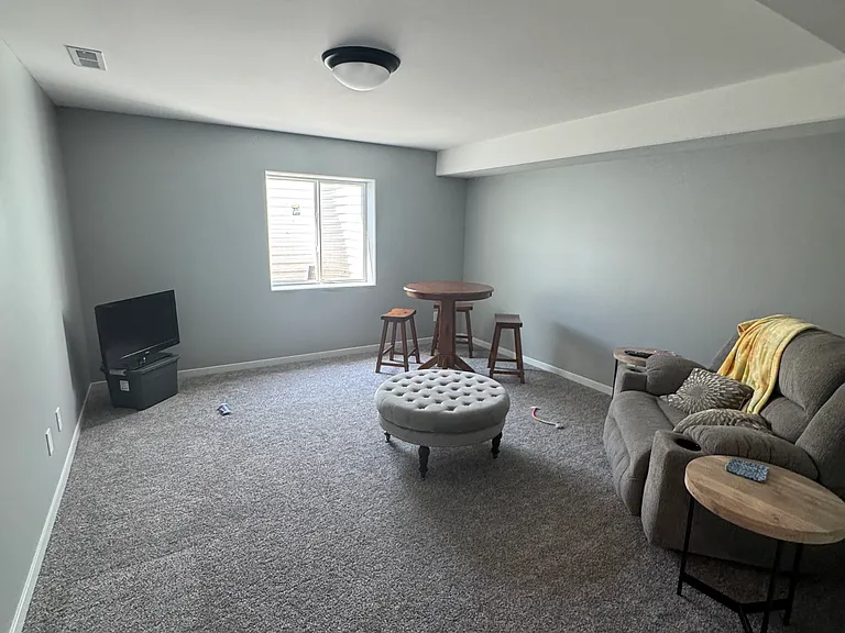 641 Catherine Dr — Photo 11