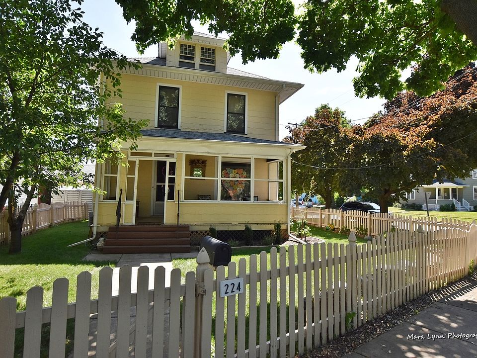1st image of 224 W Park Ave