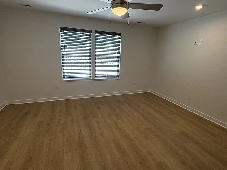 620 Wallace Ct — Photo 10