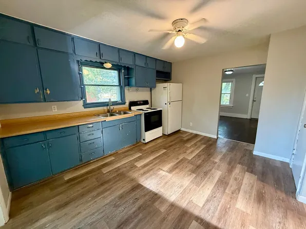 415 Weston Ave, Rothschild, WI 54474