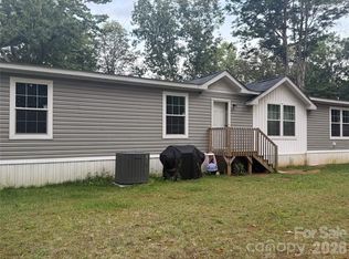 818 Poison Cove Rd, Clyde, NC 28721