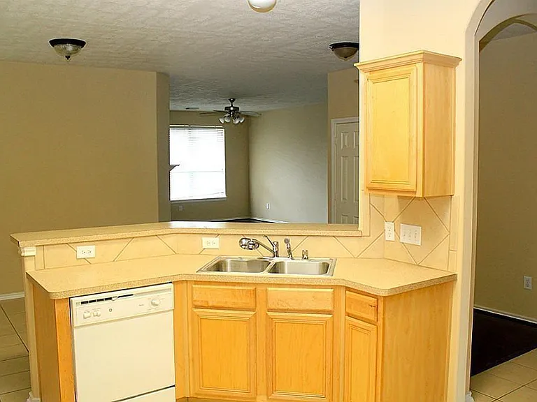 6314 Bonnie Chase Ln — Photo 5