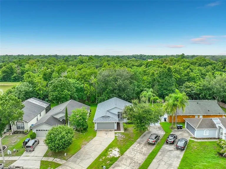 11148 Pinewood Cove Ln — Photo 4