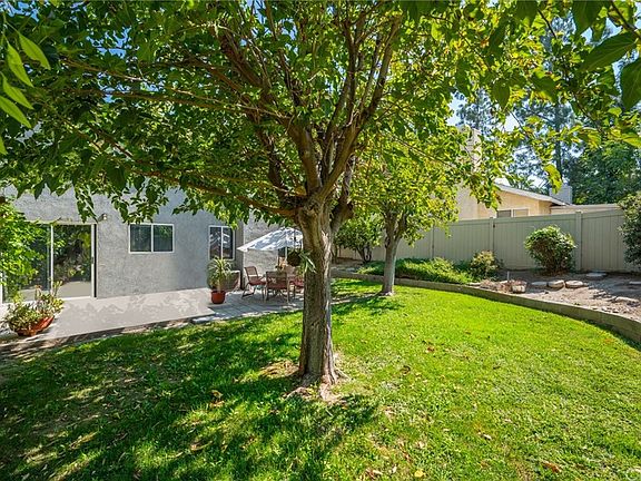 4th image of 11478 Whittier Ave