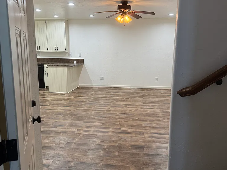 1020 S Morgan Rd — Photo 17