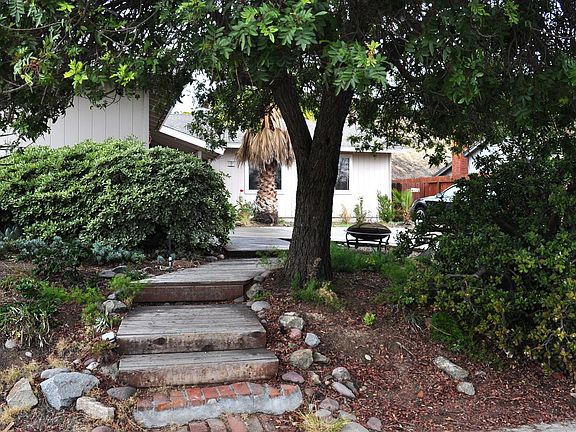 Front Entry from sidewalk