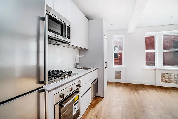 Rented by Corcoran | media 11