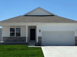 1008 Michael St SE, Bondurant, IA 50035