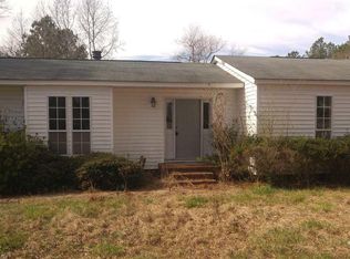 1096 Aquilla Rd, Benson, NC 27504