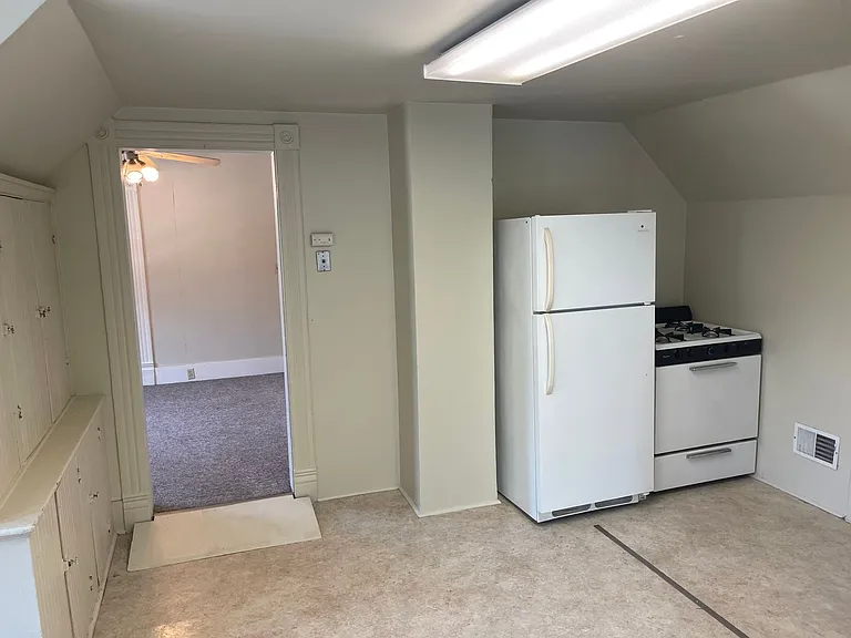 421 Scott Ave — Photo 10