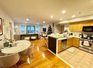 1308 Hudson St APT 3R, Hoboken, NJ 07030