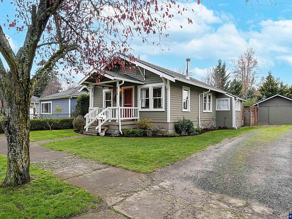 2nd image of 424 S 3rd St