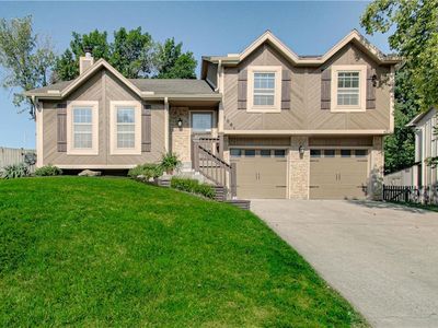 1561 N Hunter Dr, Olathe, KS, 66061