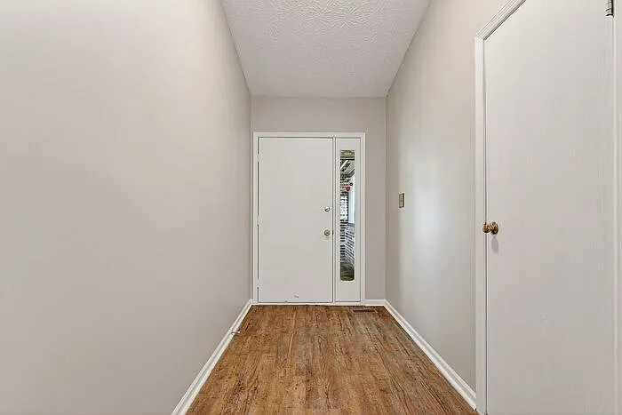 8134 Old Prairie Ct — Photo 2