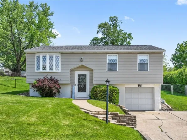 112 Cranbrooke Dr, Coraopolis, PA 15108