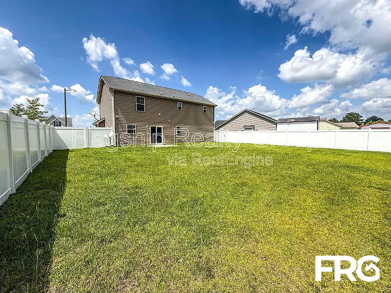 1217 Teakwood Dr — Photo 32